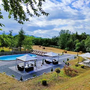 Borgo Biaia Farm stay Camporgiano